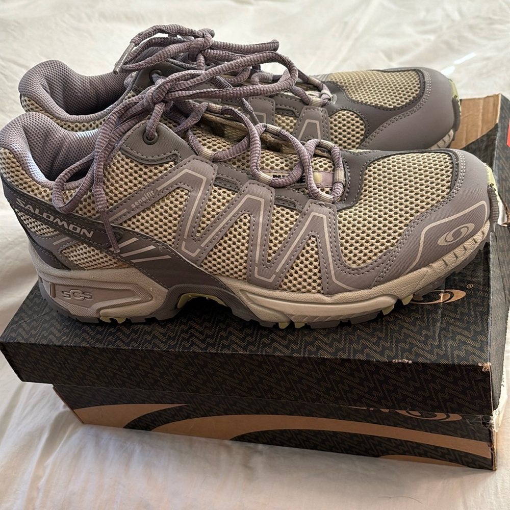 Salomon trail runner 2